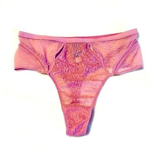 Victoria's Secret Very Sexy semi- Lace thong